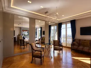 Appartement d'exception à Paris avec vue sur la Tour Eiffel