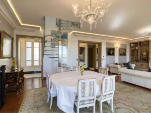 Appartement d'exception à Paris avec vue sur la Tour Eiffel