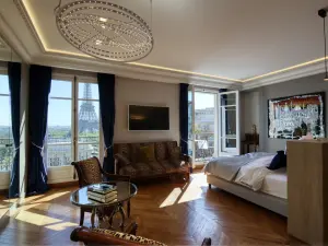 Appartement d'exception à Paris avec vue sur la Tour Eiffel