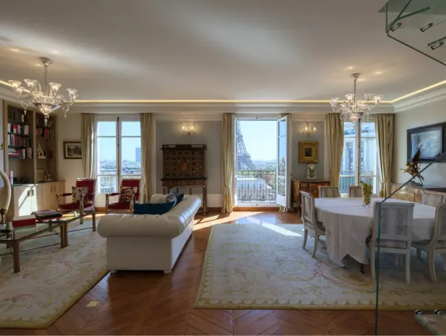 Appartement d'exception à Paris avec vue sur la Tour Eiffel