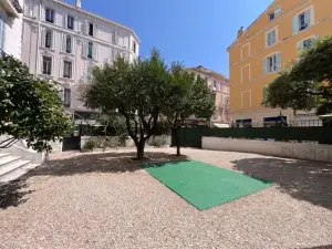 Garden in Cannes: An Intimate Oasis for Corporate Events