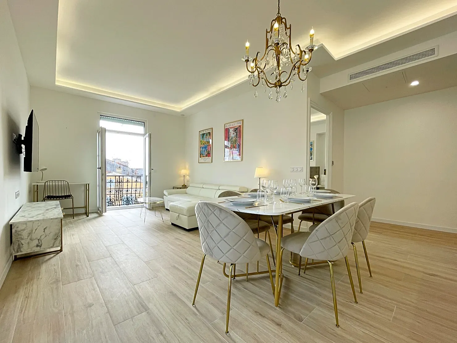 Appartement au Cœur de Cannes pour Voyages d'Affaires et Événements