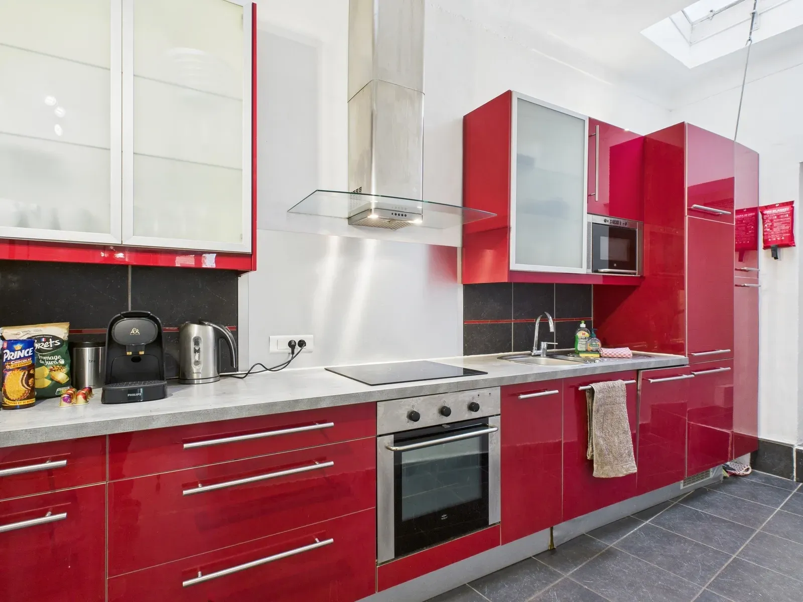 Traditional 5-Bedroom Townhouse in Old Town Cannes