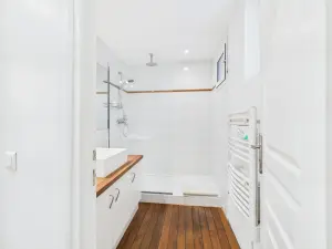 Traditional 5-Bedroom Townhouse in Old Town Cannes