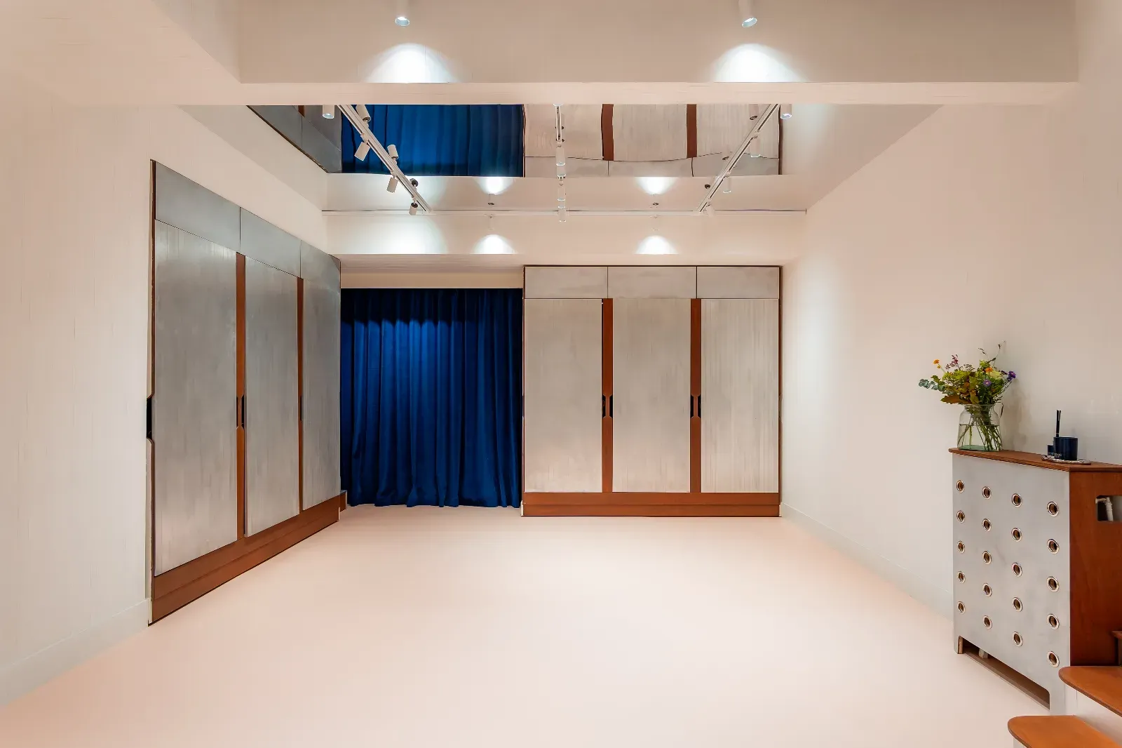 Margaux Derhy Studio: Flexible Event Space in Paris 10th