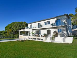 Villa avec vue panoramique sur la mer et la baie de Cannes