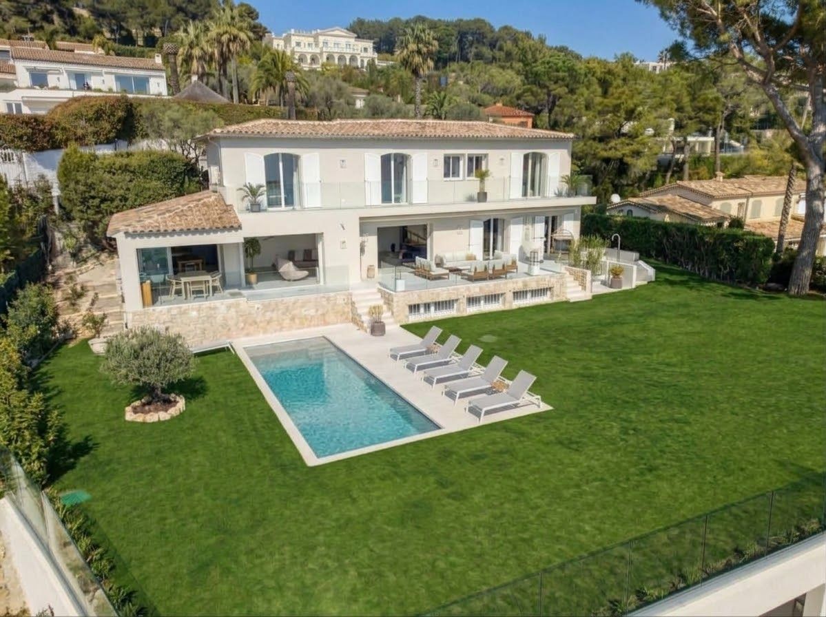 Villa avec vue panoramique sur la mer et la baie de Cannes