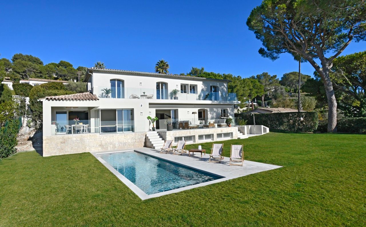 Villa avec vue panoramique sur la mer et la baie de Cannes