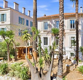Charming Hotel with Terrace & Conference Room in Cannes