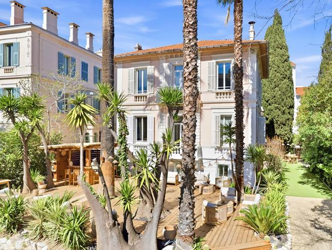 Hôtel de Charme avec Terrasse et Salle de Conférence à Cannes