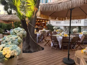 Hôtel de Charme avec Terrasse et Salle de Conférence à Cannes