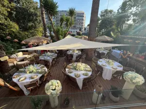 Hôtel de Charme avec Terrasse et Salle de Conférence à Cannes