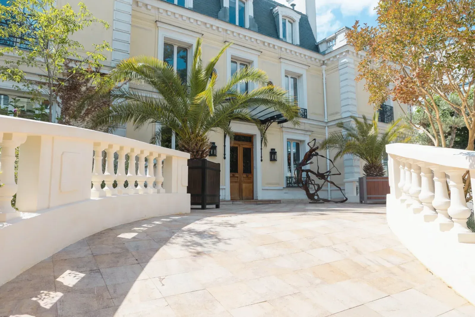 Exceptional Event Venue in Nogent-sur-Marne with Pool & Garden