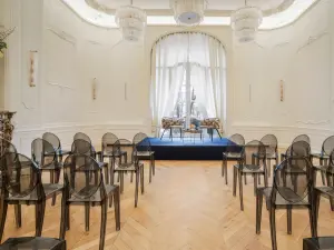 Hôtel particulier privé dans le Triangle d'Or à Paris | Native Spaces