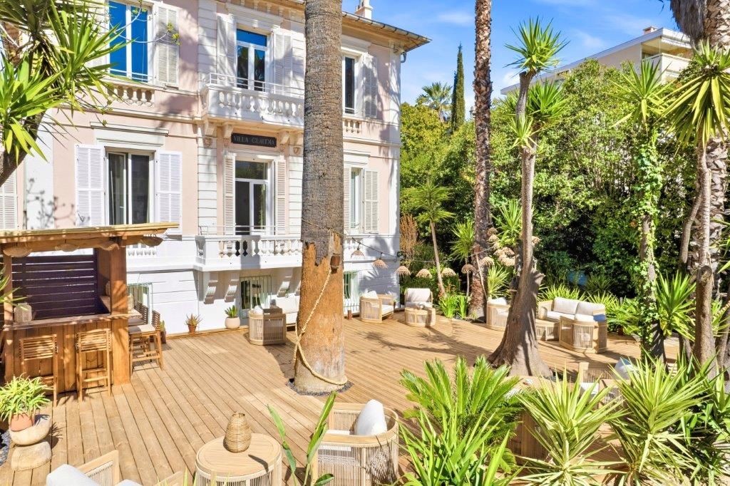 Hôtel Boutique avec Terrasse Extérieure et Bar à Cannes