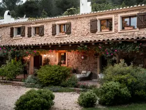 17th-Century Catalan Farmhouse for Corporate Events in Alt Penedès