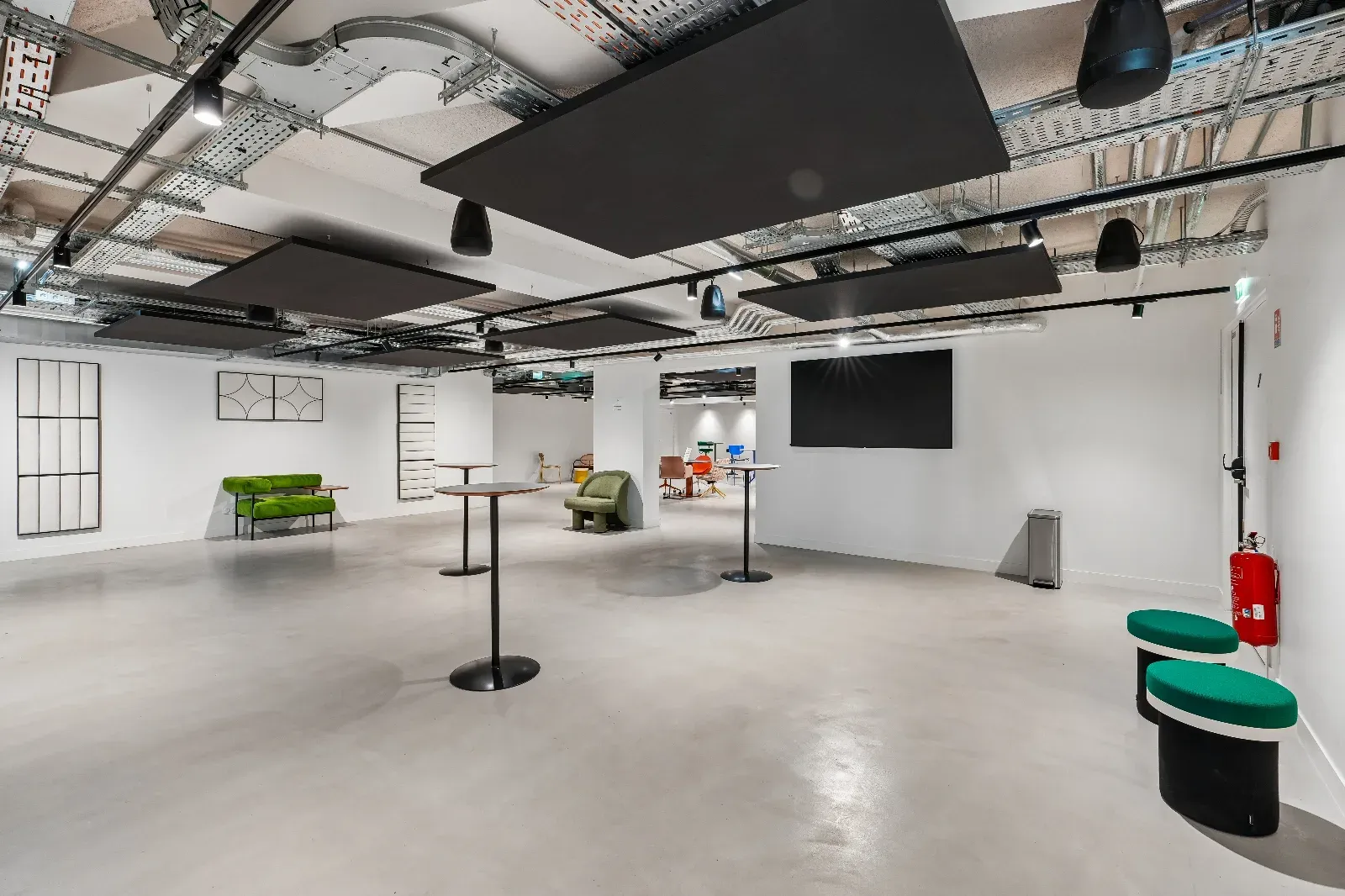 Salle de réception polyvalente de 193 m² à Paris 15e