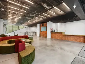 Versatile Event Venue in Paris for Cocktails and Business Events