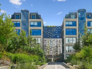 Patio extérieur pour cocktails et événements d'entreprise à Paris