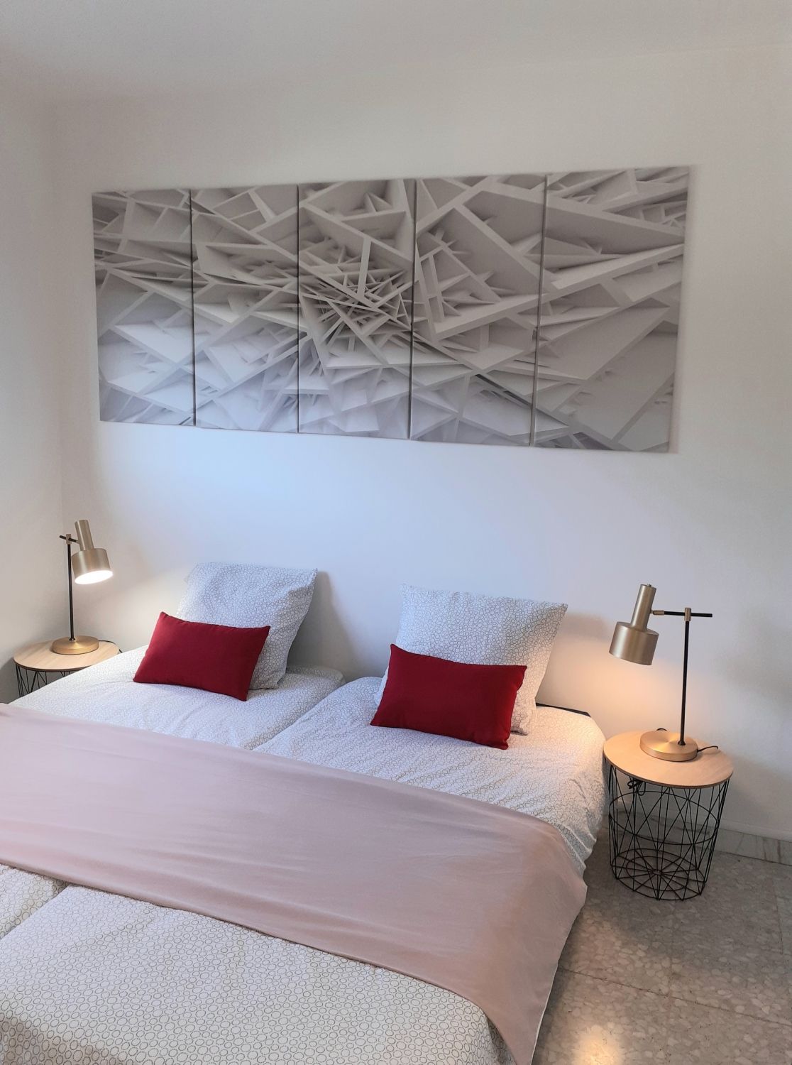 Beautiful villa with private terrace, swimming pool and tennis court