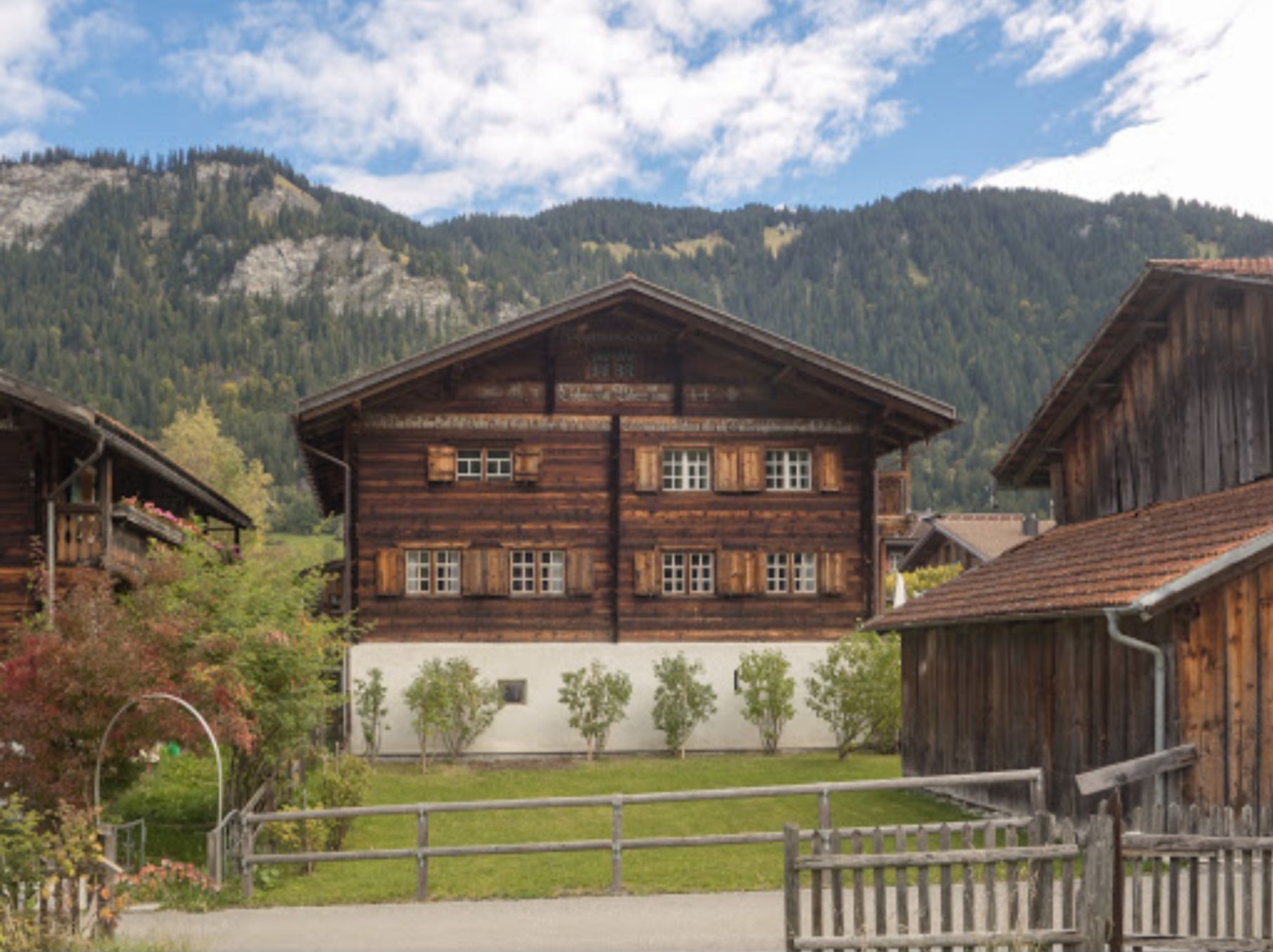 Traditional Swiss Chalet for Events in Klosters-Serneus