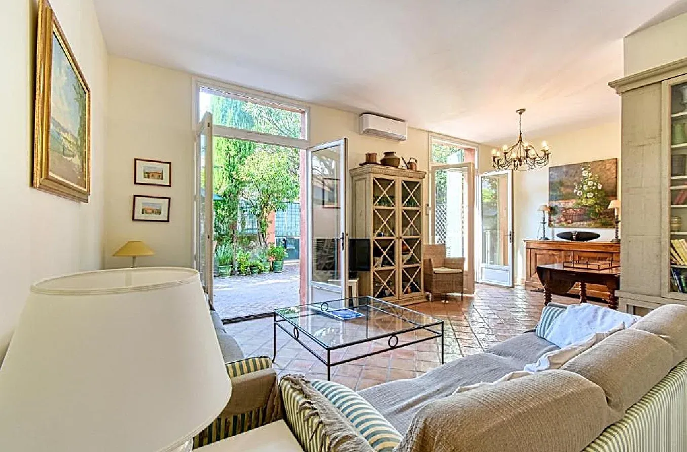 Luxury Villa with Lérins Islands View in Palm Beach, Cannes