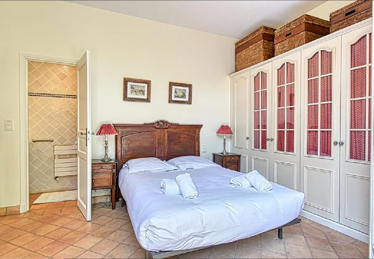 Luxury Villa with Lérins Islands View in Palm Beach, Cannes