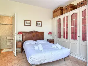Luxury Villa with Lérins Islands View in Palm Beach, Cannes
