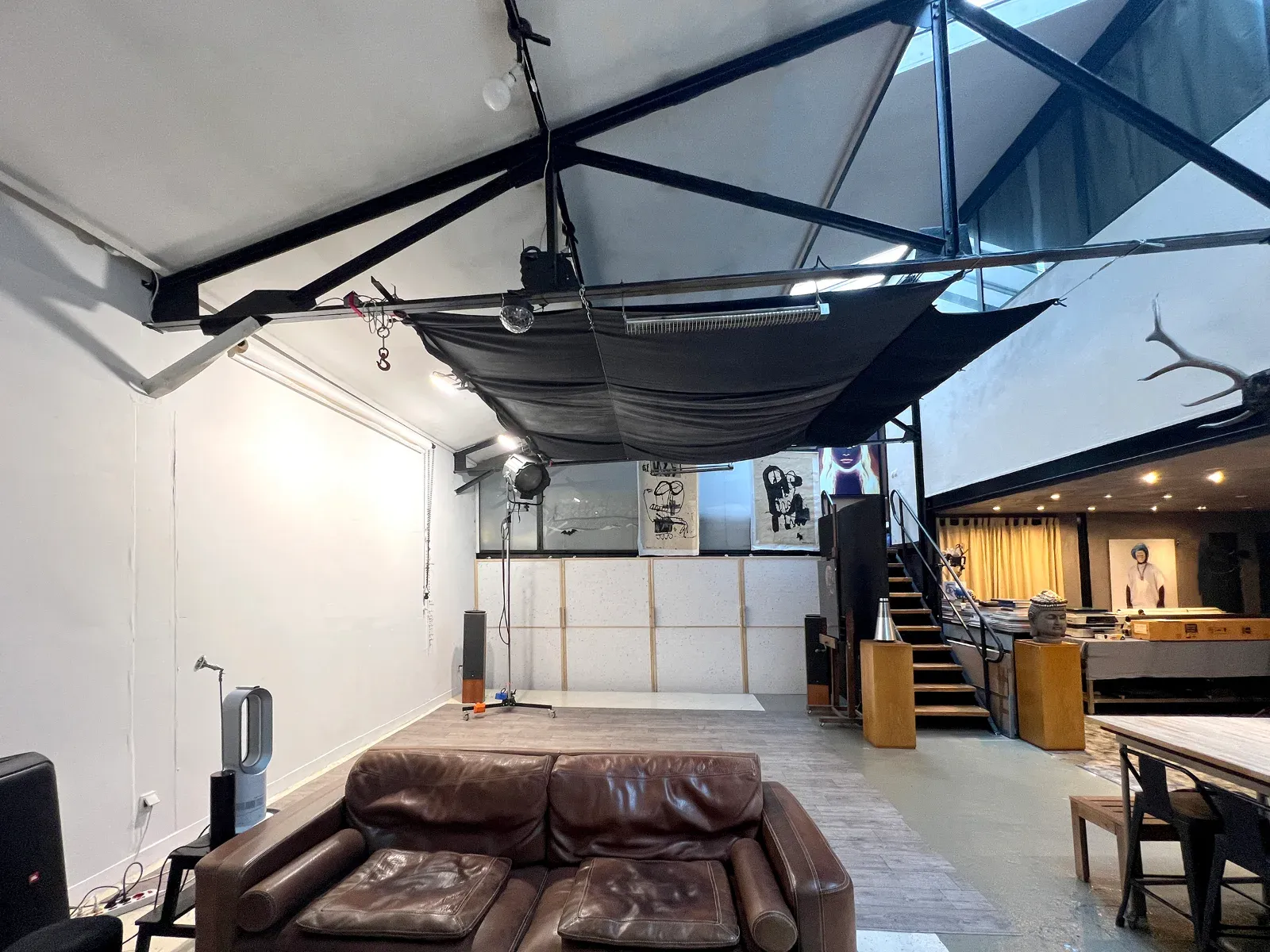 Studio Loft with Natural Light in Clichy