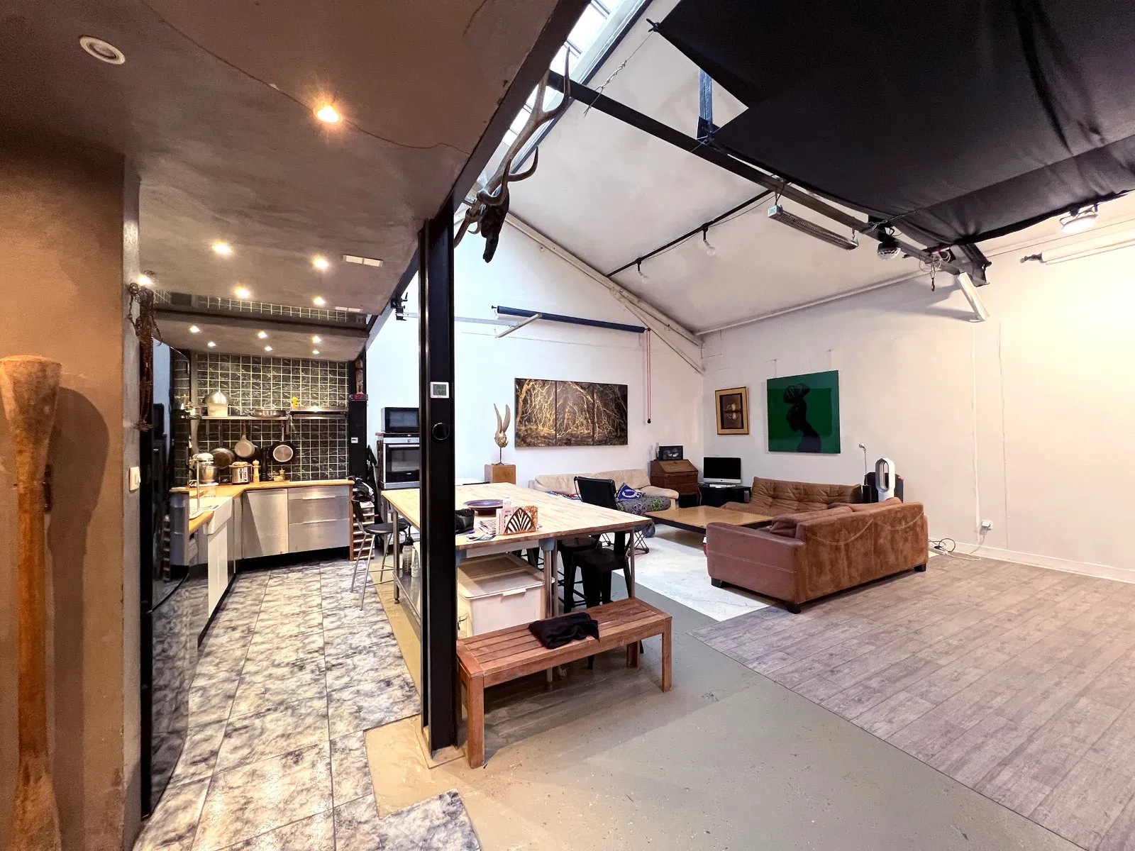 Studio Loft with Natural Light in Clichy