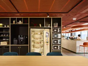 Versatile Event Space for Corporate and Social Gatherings