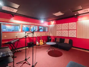 Lieu unique pour after-work, team building et podcasts à Issy-les-Moulineaux