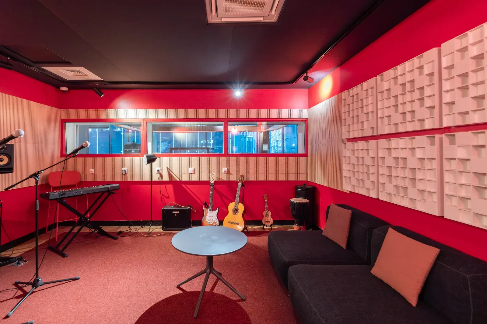 Lieu unique pour after-work, team building et podcasts à Issy-les-Moulineaux