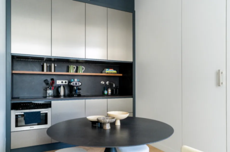 Appartement Parisien Chic Près du Louvre pour Événements et Productions