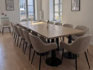 The Library at La Source: Private Event Venue in Lyon