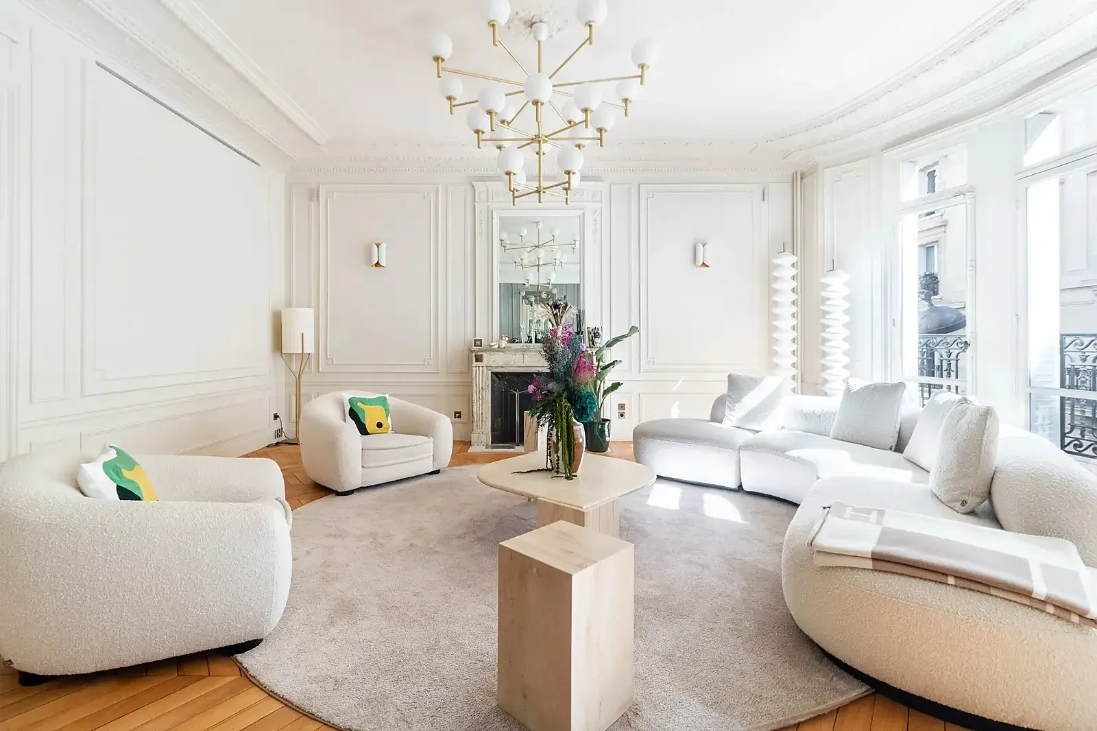 Elegant Haussmann Apartment for Events in Paris 16th