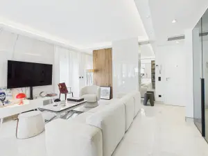 Modern Three-Bedroom Penthouse with Rooftop Terrace in Cannes