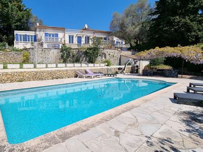 Large villa on the hills of Cannes
