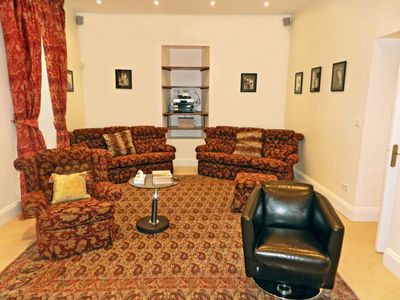 Elegant Central Cannes Villa with Pool for Large Events & Retreats