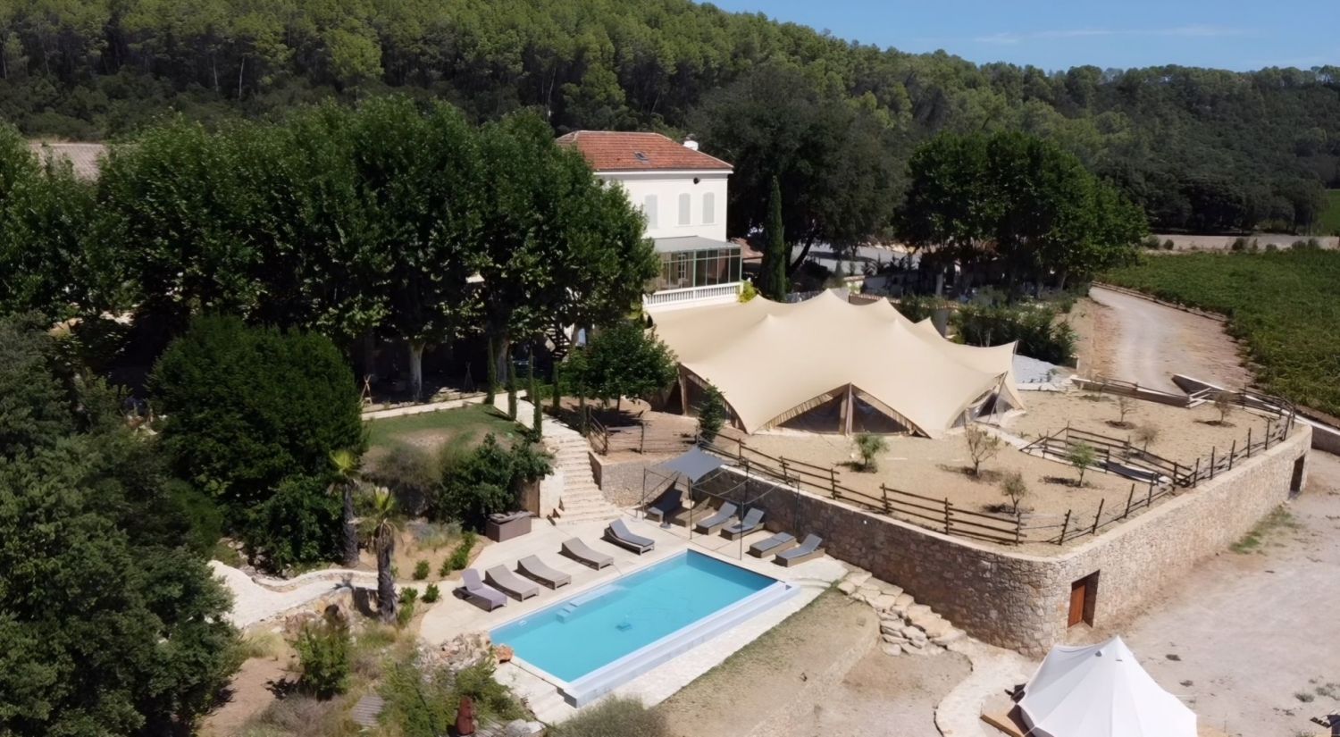 Domaine dans un cadre idyllique