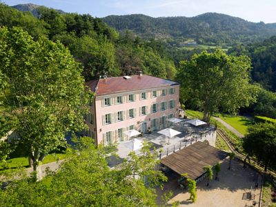 Italian-Style Villa Wedding Venue in La Penne | 9-Hectare Park