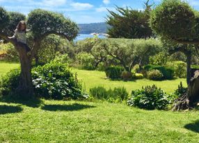 Terrace and garden with exceptional sea view