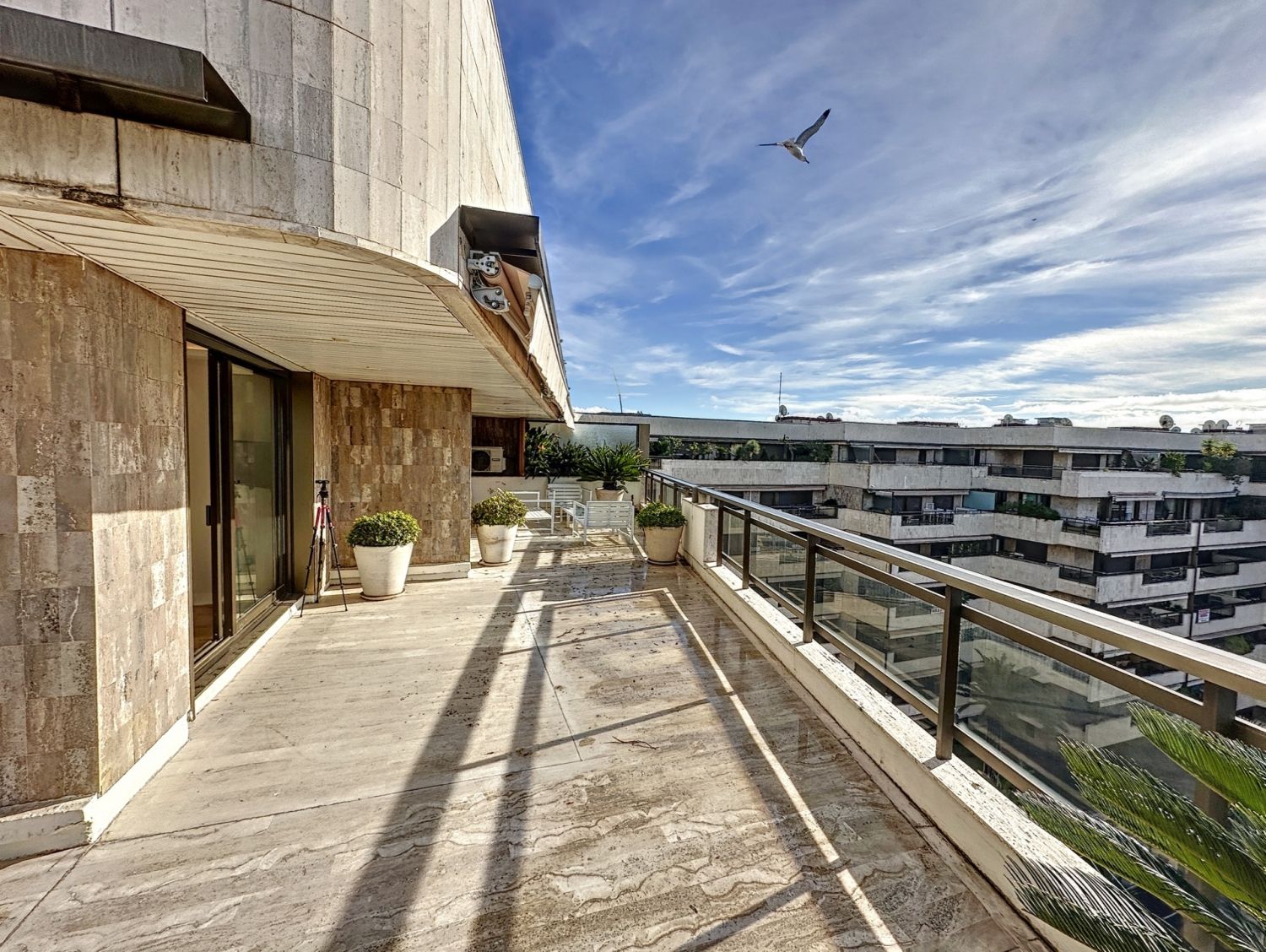 Penthouse duplex de luxe à Cannes avec vue sur la mer et deux terrasses