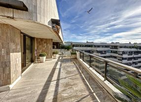 Gray d'Albion Duplex Penthouse with sea view 