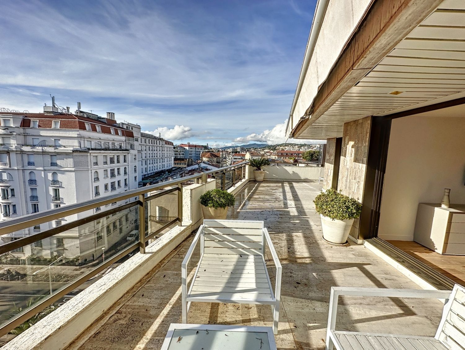 Penthouse duplex de luxe à Cannes avec vue sur la mer et deux terrasses