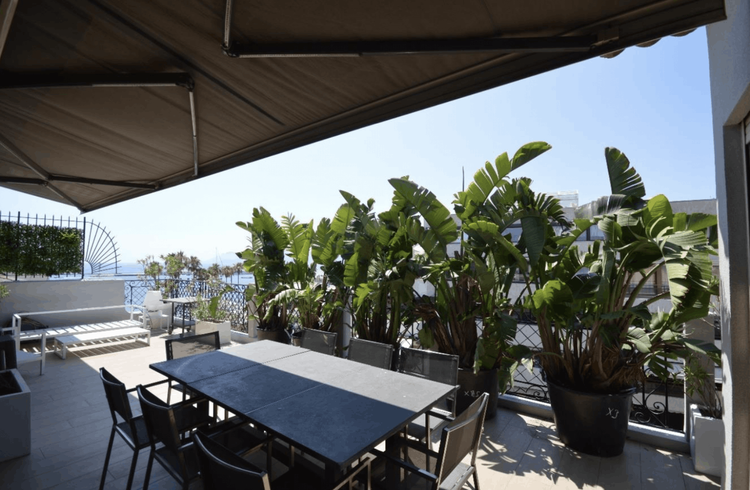 Penthouse à Cannes avec deux terrasses près du Palais