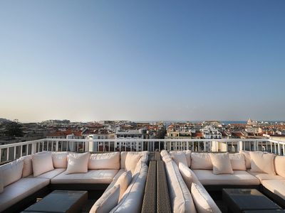Rooftop terraces with panoramic sea, city and mountain views