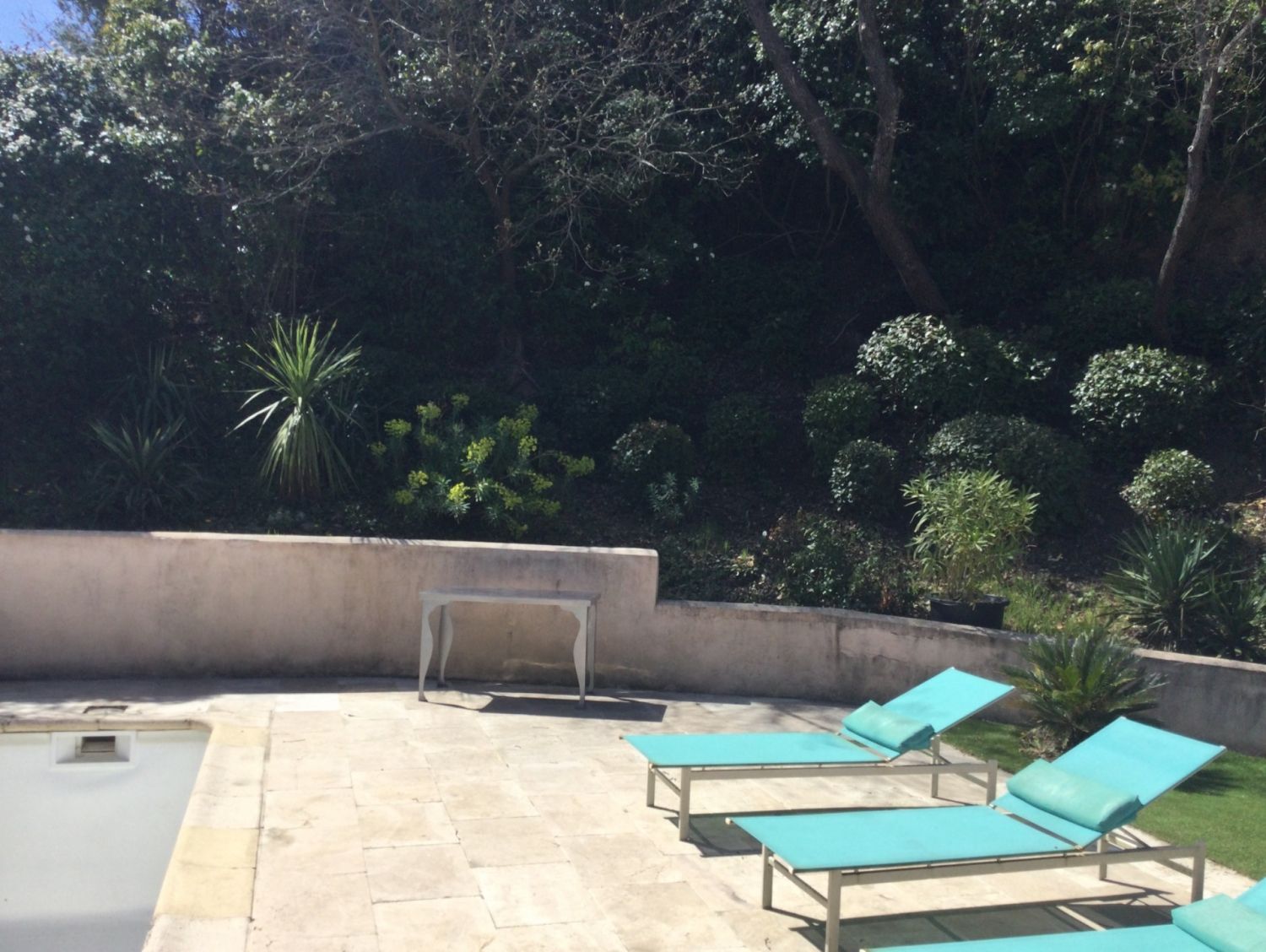 Hacienda à Aix-en-Provence avec Piscine et Terrasses pour Événements