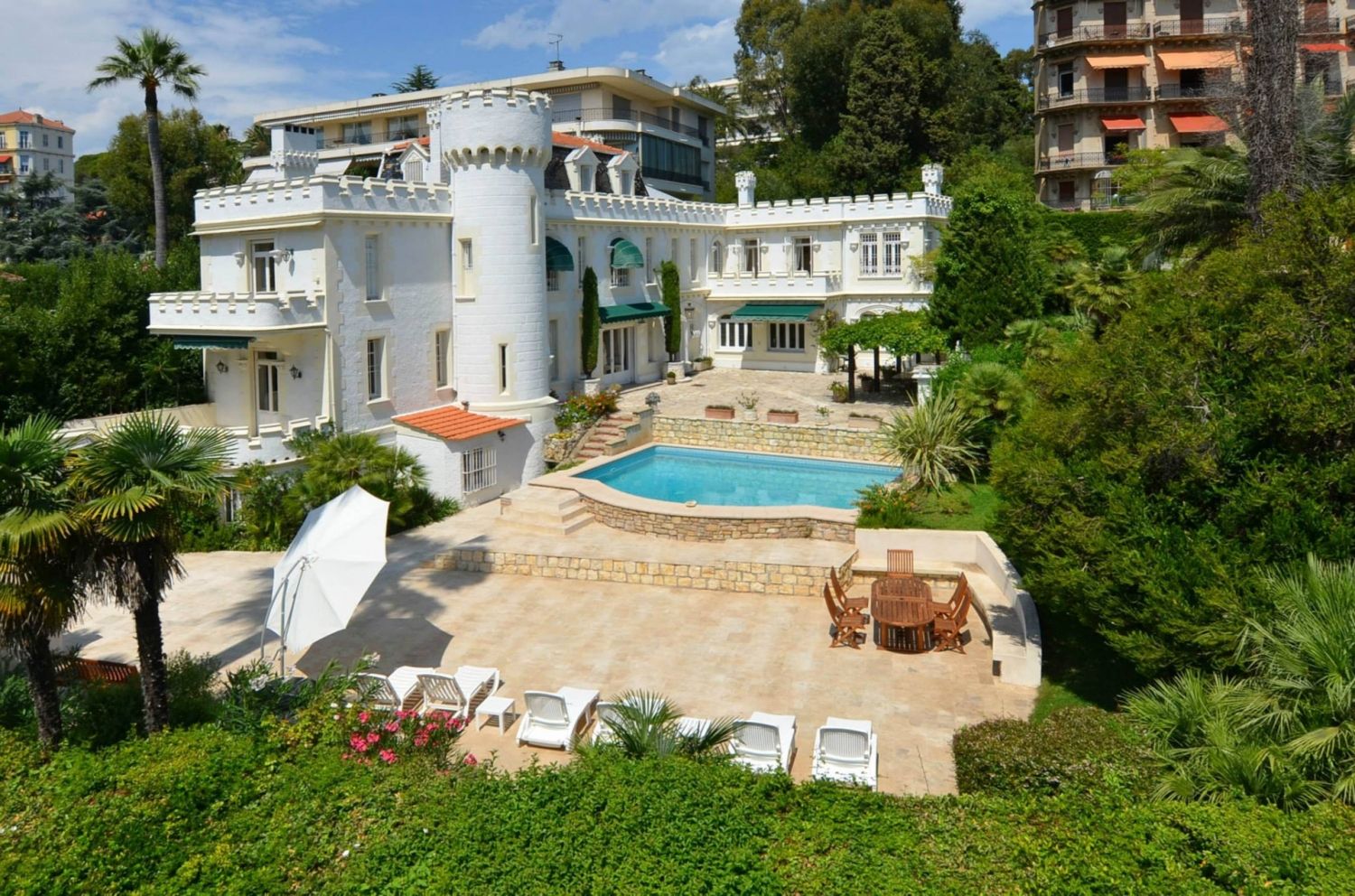 PARK VILLA