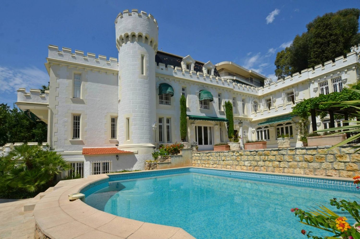 PARK VILLA
